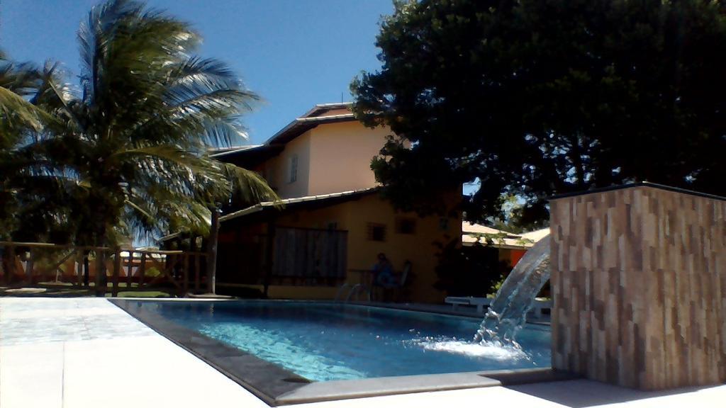 Ilha Do Meio Inn 2*